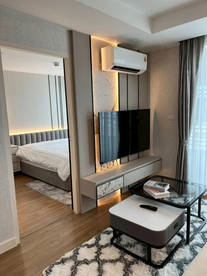 🟪🟦🟩🟨🟧 For rent: The Kris Ratchada 17 📍MRT Suthisan 🛎️🛎️ | 𝗟𝗶𝗻𝗲@: @𝗮𝘀𝘀𝗲𝘁𝘀𝗽𝗿𝗼