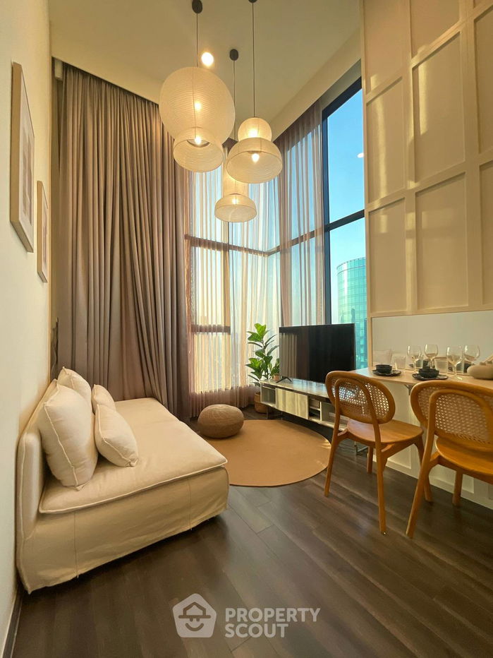 2-BR Condo at Knights Bridge Space Rama 9 near MRT Phra Ram 9 (ID 2070287)