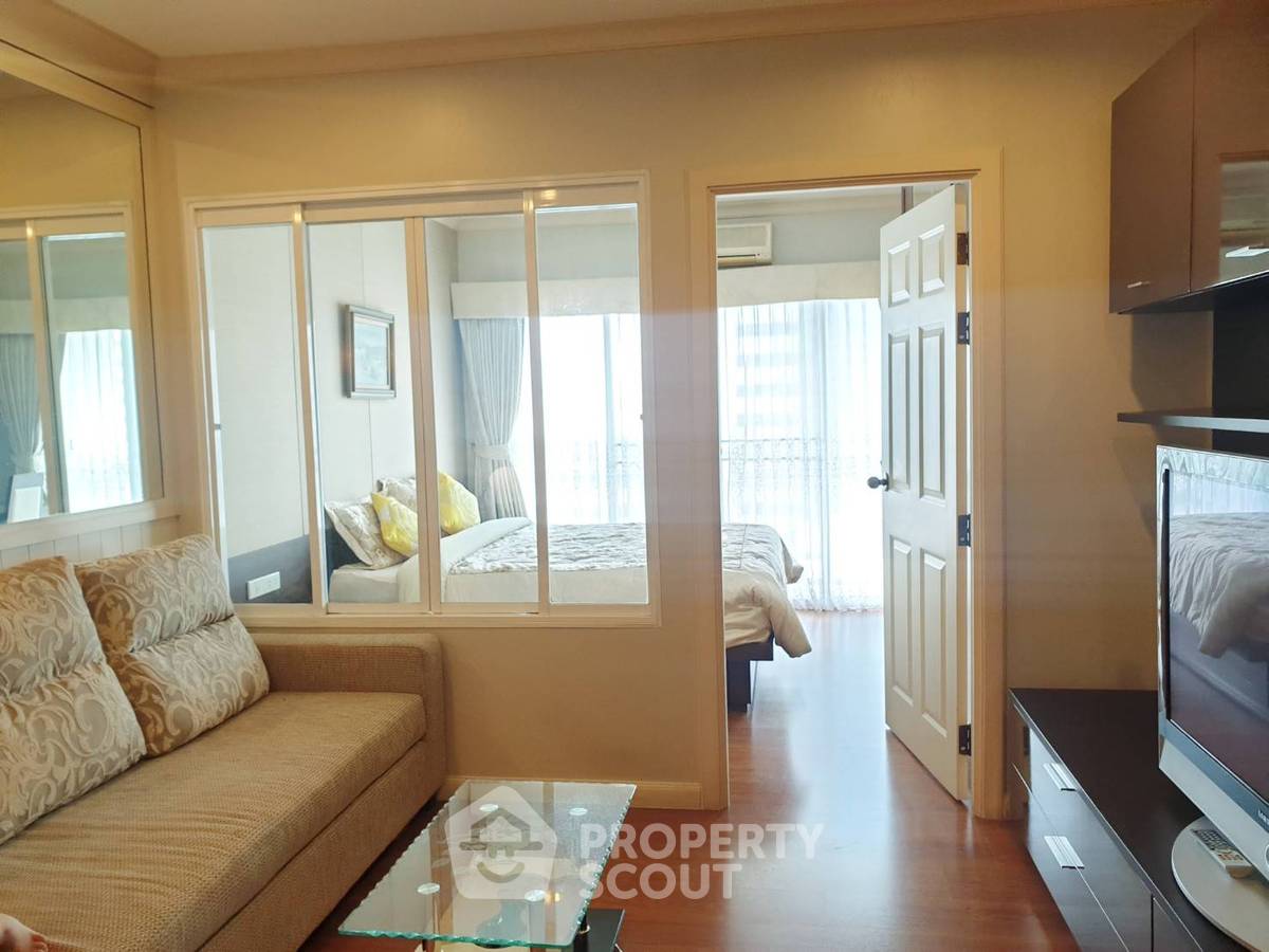 1-BR Condo at Grand Park View Asoke near MRT Sukhumvit (ID 752540)
