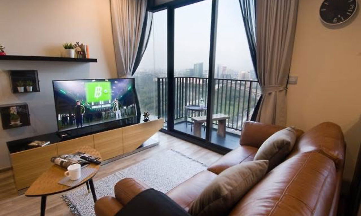 THE LINE Jatujak -               Mochit