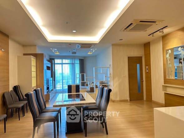 2-BR Condo at Baan Sathorn Chaopraya near BTS Krung Thon Buri (ID 2463134)