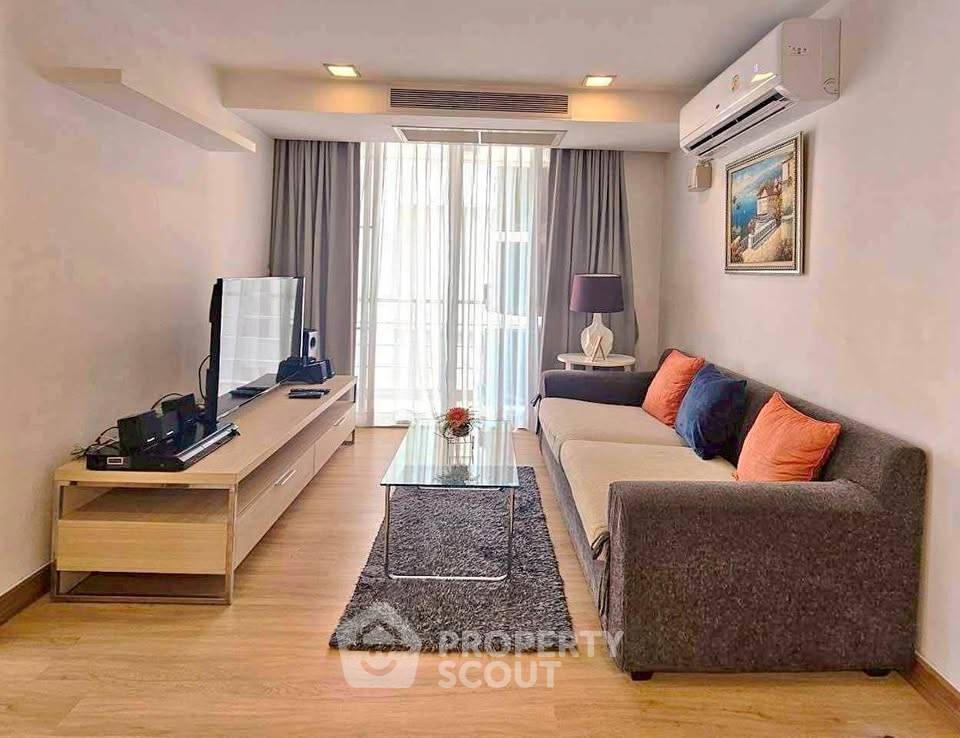 2-BR Condo at The Alcove Sukhumvit 49 near BTS Phrom Phong (ID 2459217)