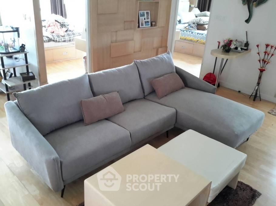 2-BR Condo at Baan Sathorn Chaopraya near BTS Krung Thon Buri (ID 1924069)