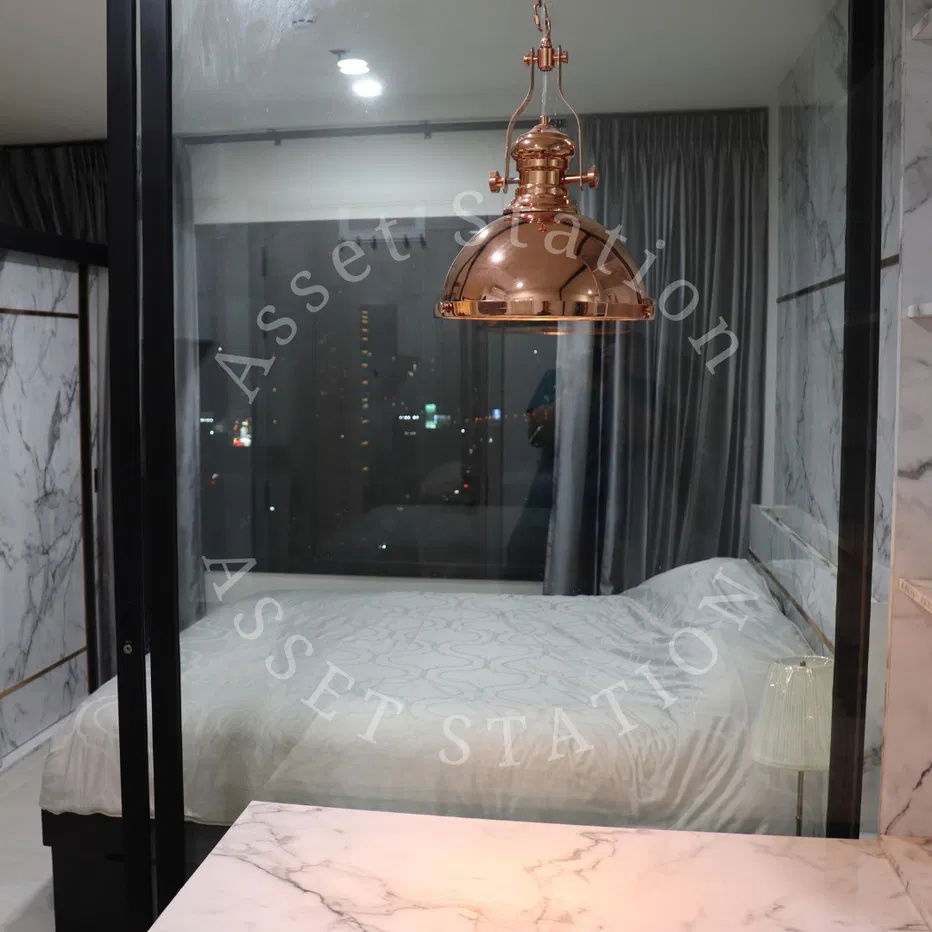 Rent now! Life Asoke Condo, beautiful modern style room, near BTS Asoke.