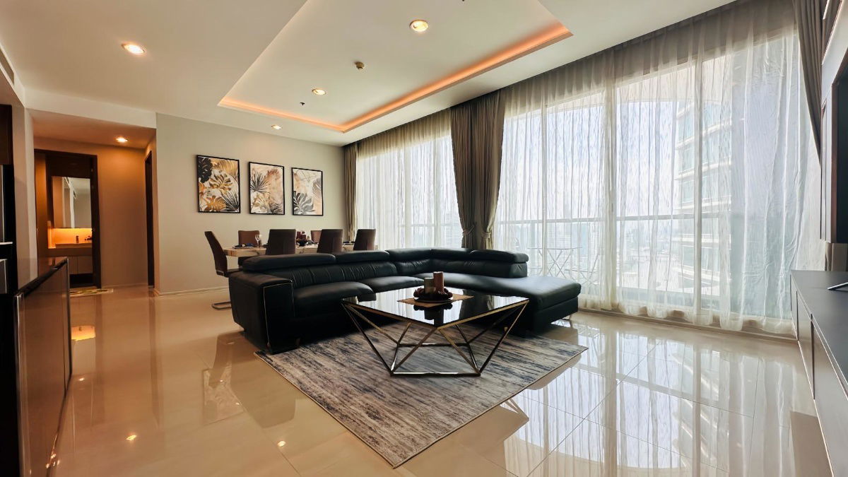 LTHC13703 – Condo for Rent | Menam Residences | 160 sqm | 3 Beds 4 Baths | Near BTS Saphan Taksin | 120K/Month