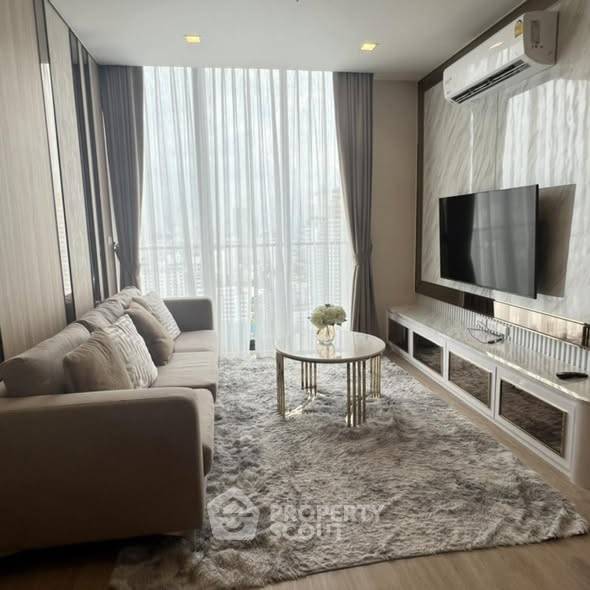 2-BR Condo at Noble State 39 near BTS Phrom Phong (ID 2393631)