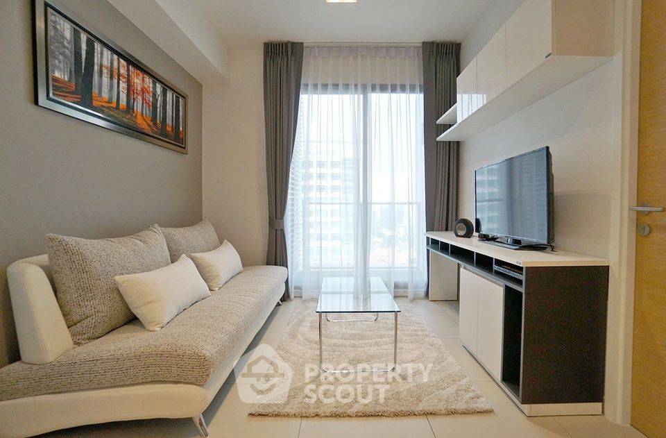 1-BR Condo at The Lofts Ekkamai near BTS Ekkamai (ID 1929125)