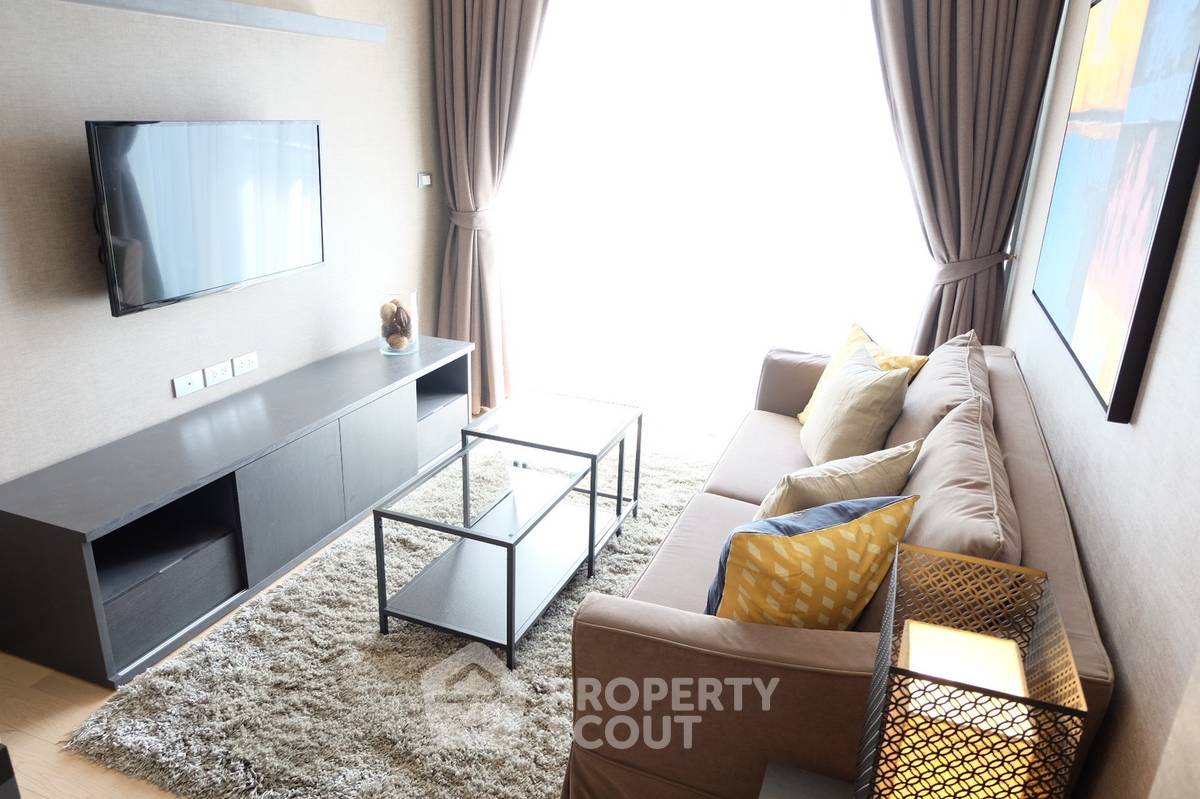 1-BR Condo at Via 49 near BTS Phrom Phong (ID 883812)