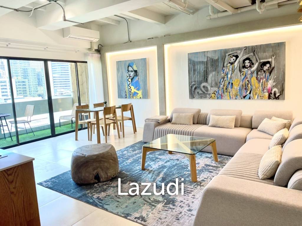 Luxury 2-Bedroom Condo in Khlong Toei Nuea Bangkok