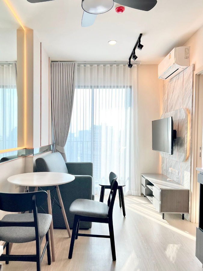 🍀 For Rent Nue Noble Ratchada - Lat Phrao 🍀 Add Line ID: @zcondo (with@) 🔥 C4924