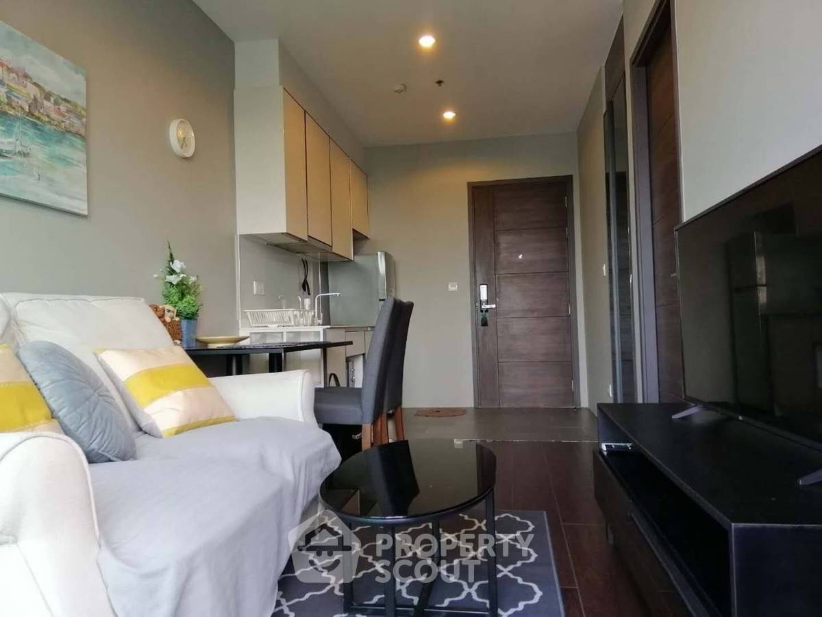 1-BR Condo at C Ekkamai near ARL Ramkhamhaeng (ID 1927169)