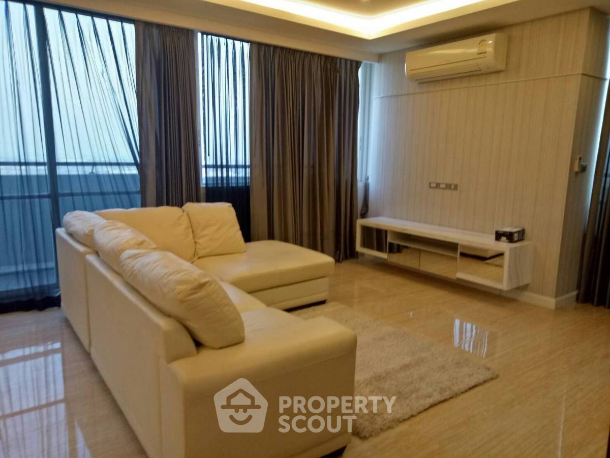 2-BR Condo at The Fourwings Residence in Hua Mak (ID 1883111)
