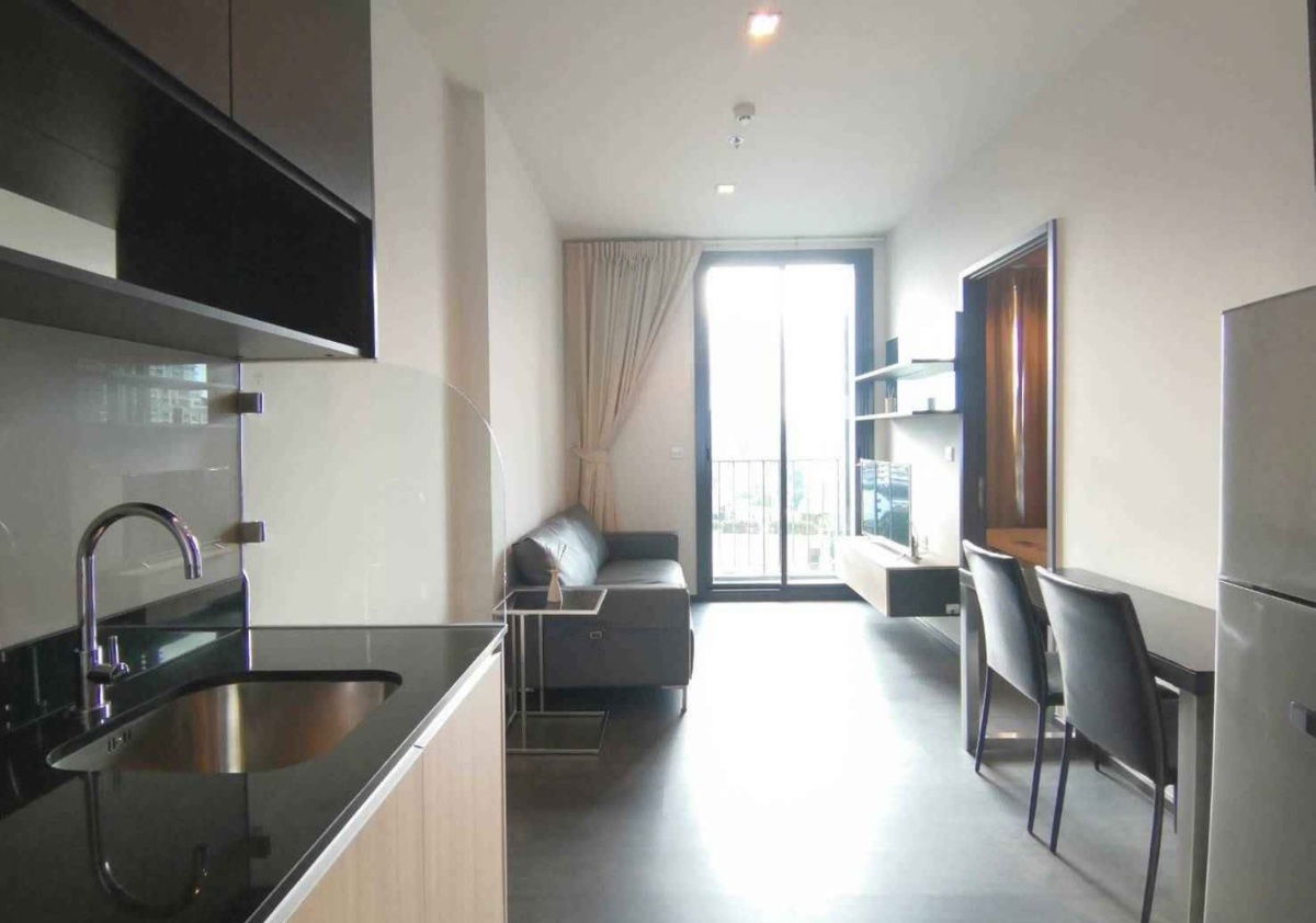 Edge Sukhumvit                    23