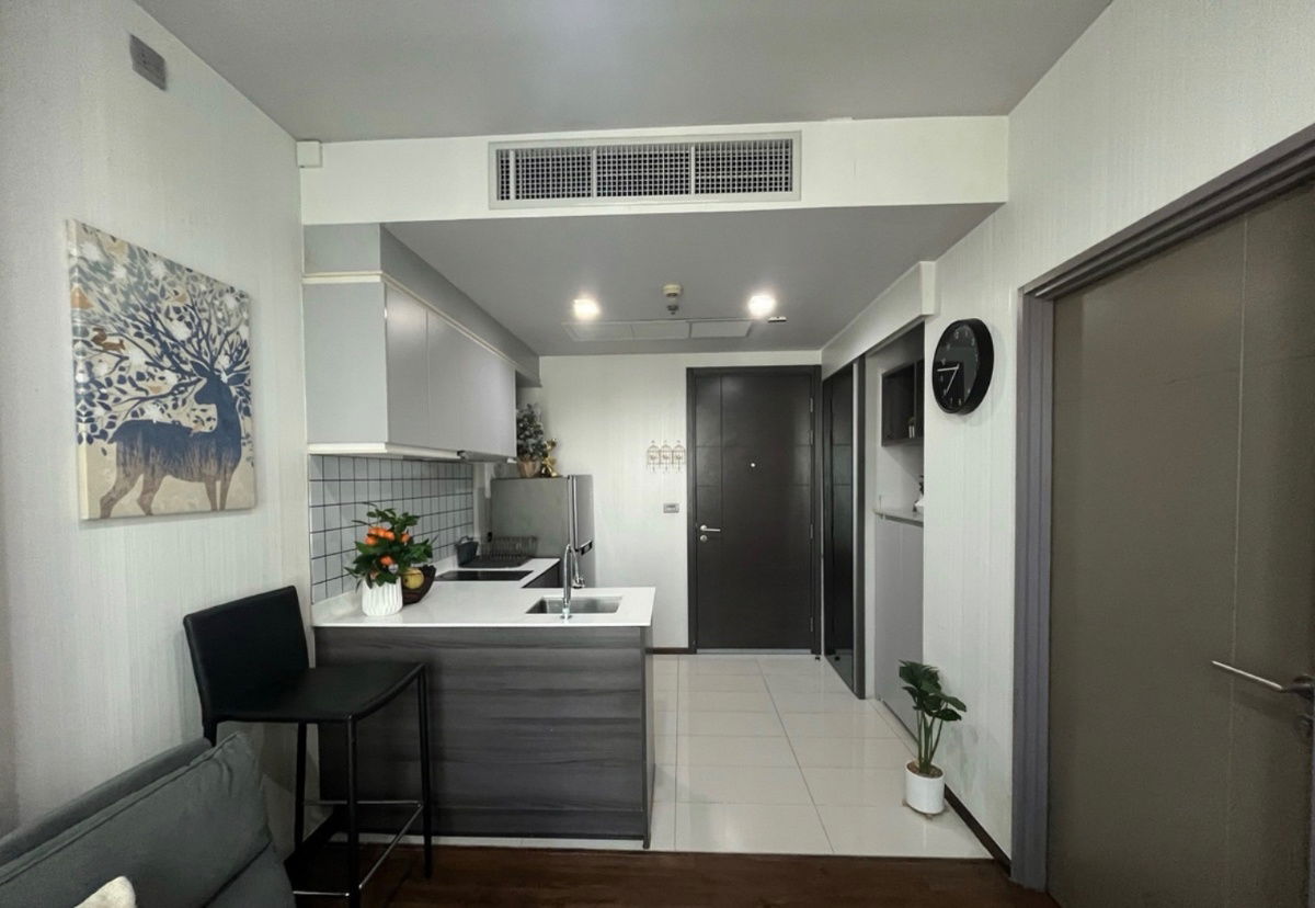 出租：Seal by Sansiri Ekkamai，漂亮，便宜，可随时入住，靠近 BTS Ekkamai。