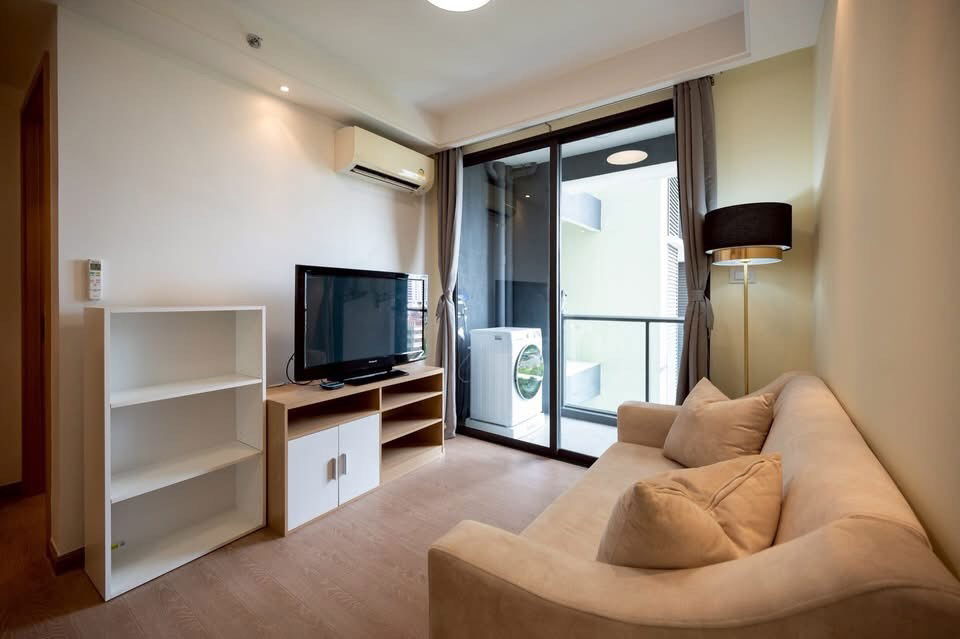 Regal Sathon -            Naradhiwas