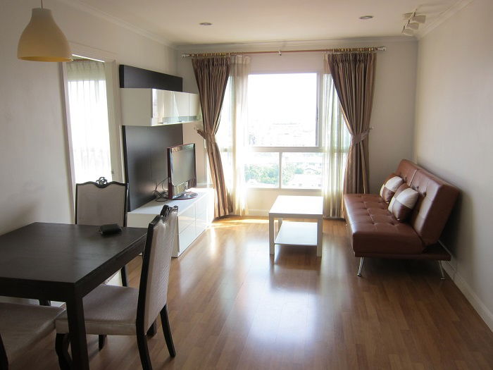 Lumpini Place Ratchayothin - Condo for Rental (2 bedrooms)