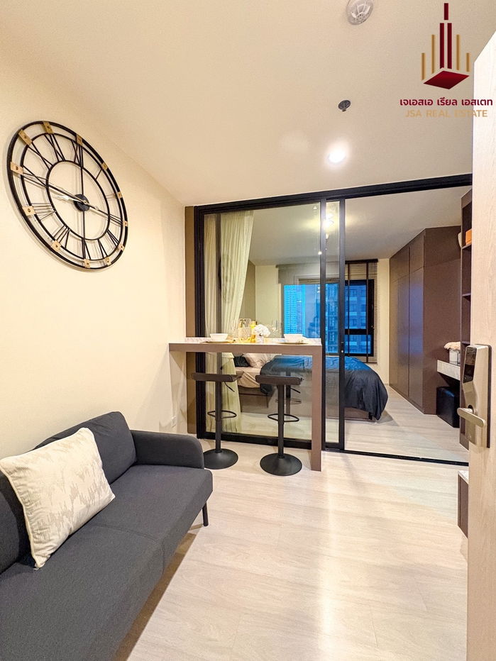 ✨ For Rent: Life Asoke Condo ✨💰 Only 18,000 THB/month