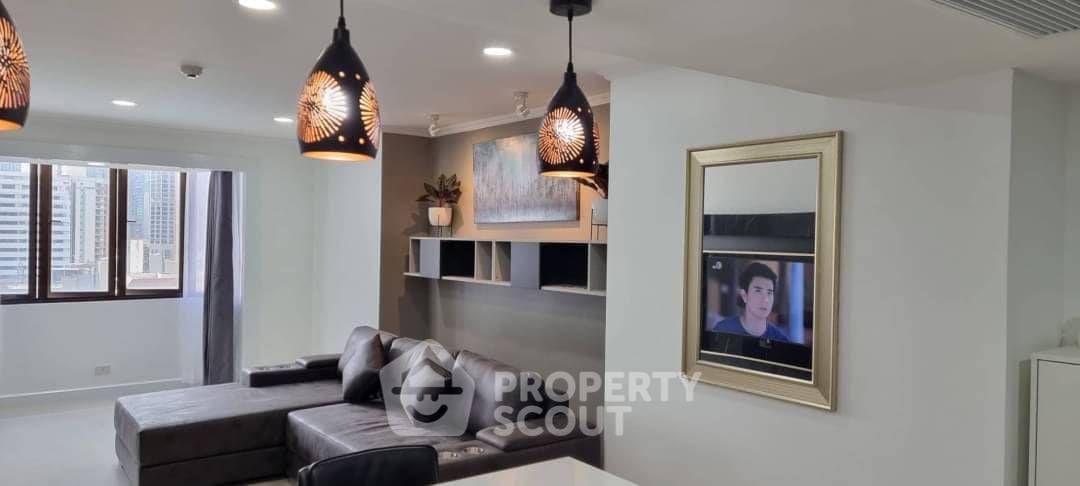 1-BR Condo at Omni Tower near BTS Nana (ID 662538)