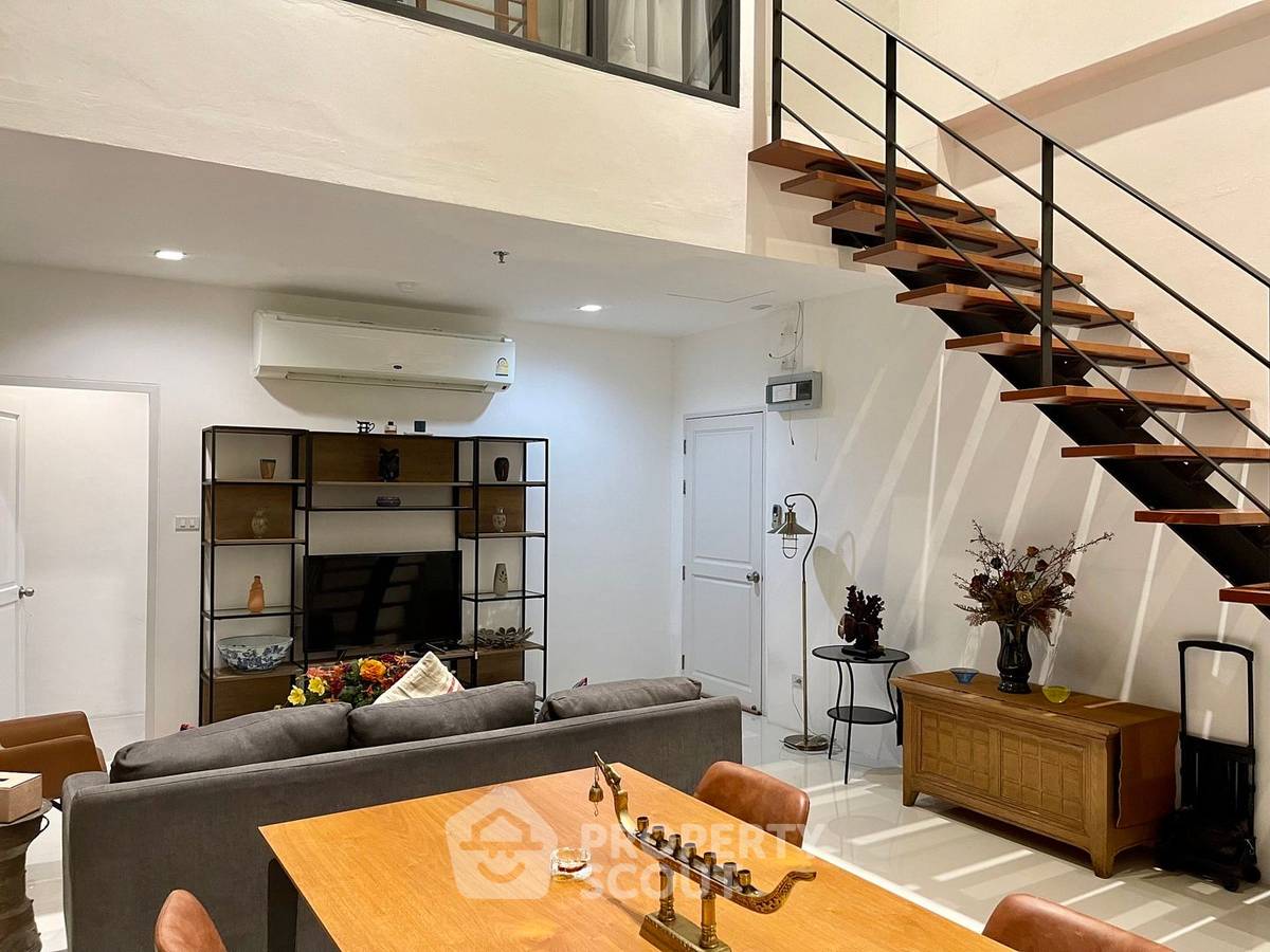 2-BR Condo at Suwansawat Condo near MRT Khlong Toei (ID 387326)