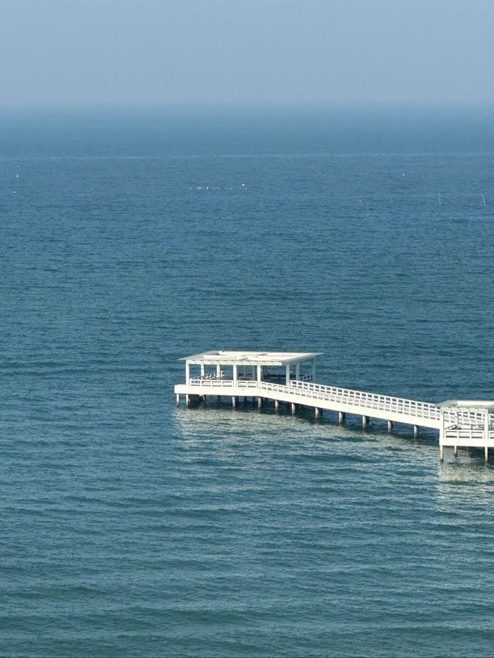 Listen to the sound of the waves every day. The symphony 1 bedroom 47 sq m. New room, ready to move in.