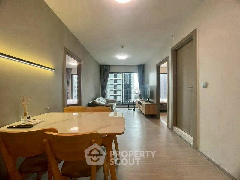 Life Asoke - Rama 9 2 居公寓，靠近 Phra Ram 9 地铁站 (ID 2463801)