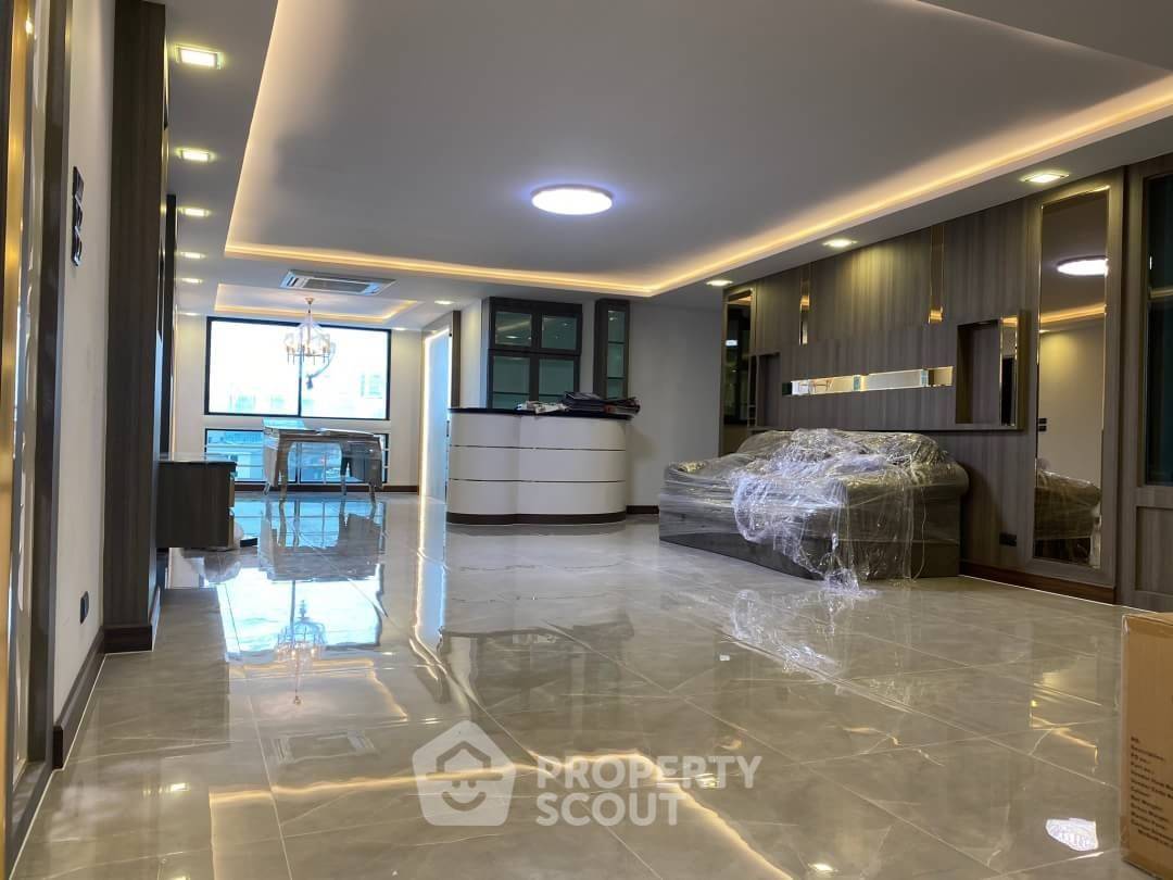 总统公园公寓 3 居公寓，靠近诗丽吉王后国家会议中心地铁站 (ID 860354)