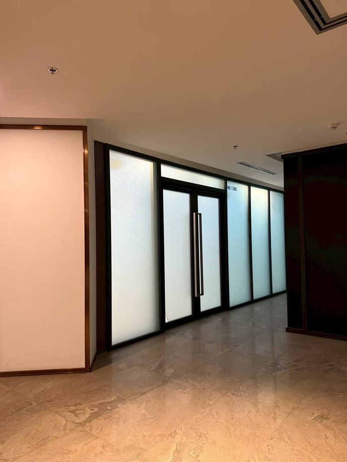 “Office” for rent for commercial use in the heart of Ratchada Artisan Ratchada (Near MRT Thailand Cultural Centre)