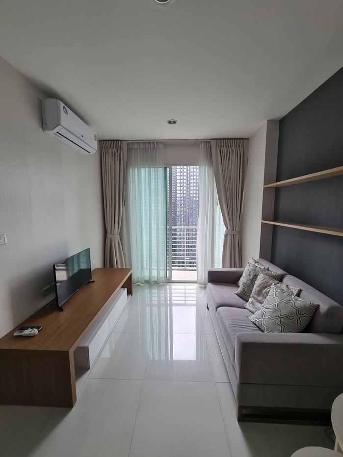 Condo 1 Bedroom for rent near MRT Rama9