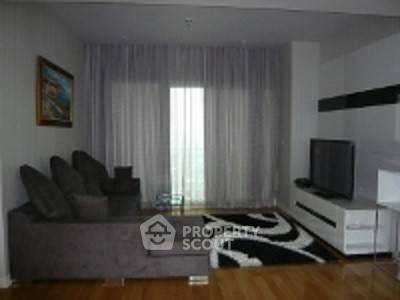 2-BR Condo at Millennium Residence @ Sukhumvit Condominium near BTS Asok (ID 300312)