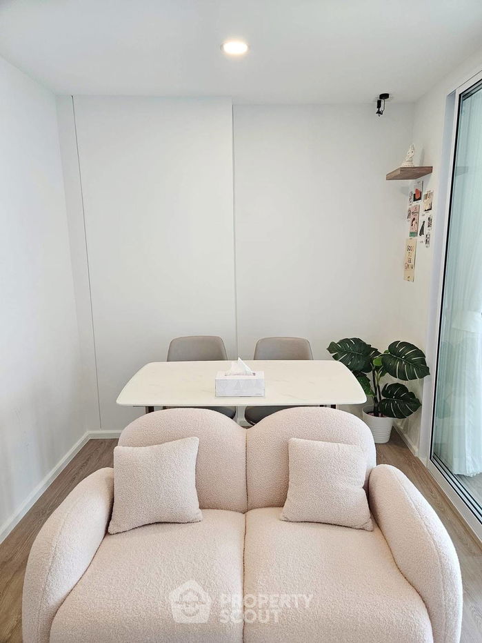 1-BR Condo at Chateau In Town Ratchayothin near BTS Sena Nikhom (ID 2079389)