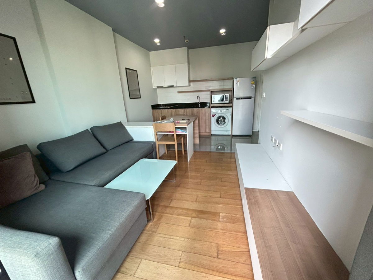 Condo Block 77, 40 sq m room with separate door | Pool view | 16,900.-