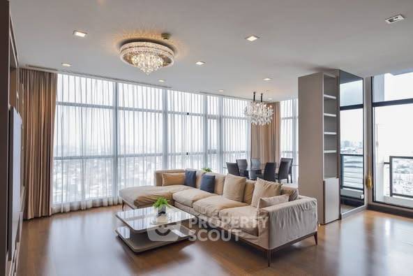 3-BR Condo at Urbano Absolute near BTS Krung Thon Buri (ID 2325500)