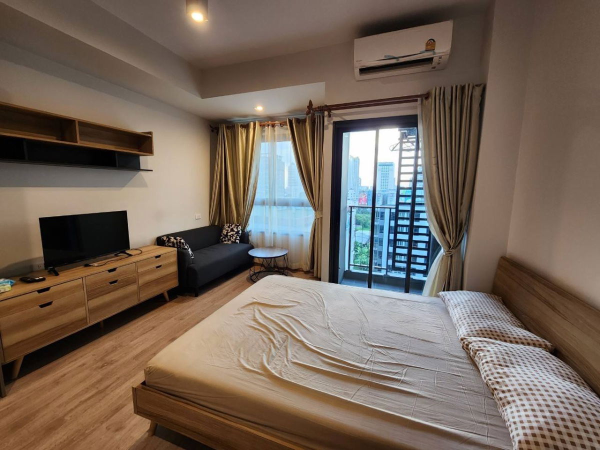 📍 For rent! Ideo Rama 9–Asoke  9th floor, near MRT Rama 9, ready to move in.