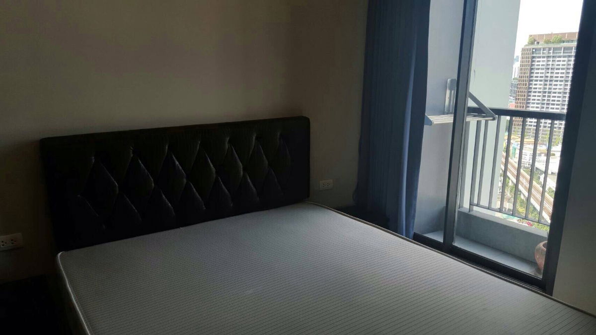 P-43583 Condo for rent Rhythm Sukhumvit 44/1 fully furnished (Confirm again when visit).