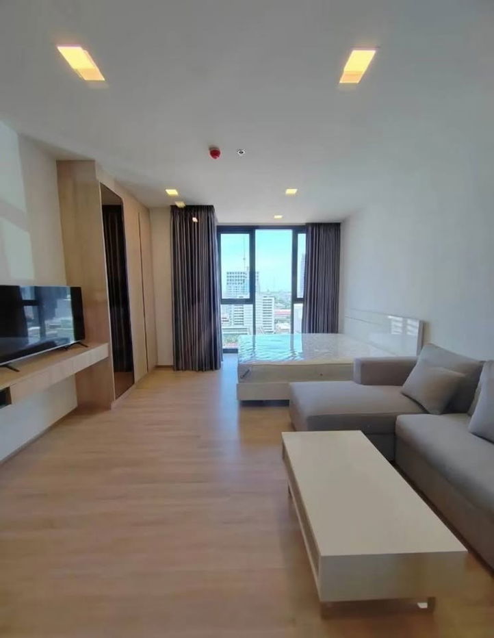 Condo for Rent XT Phayathai (CR03407)