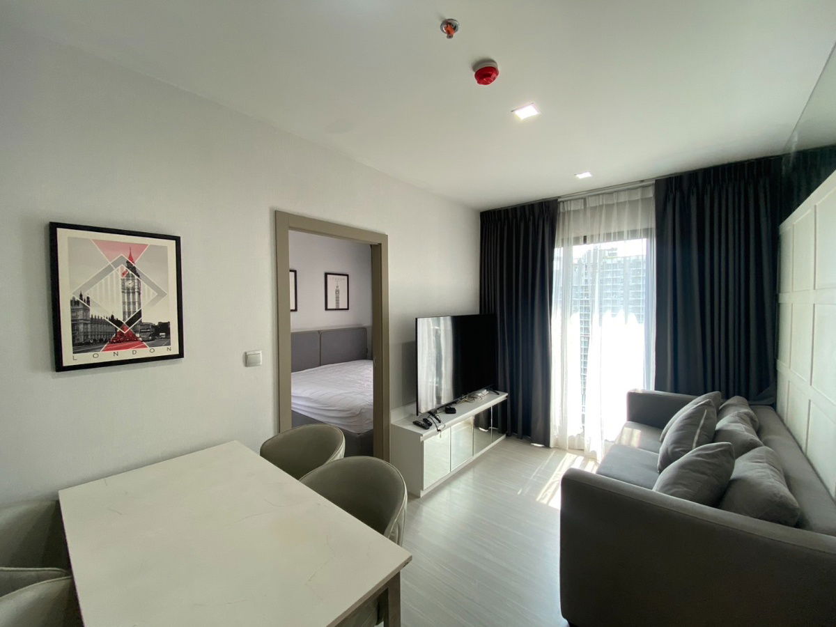 ForRent! Life Asoke Rama9 Condo From MRT Rama9 300 m. 2 bedrooms 1bathroom 45 Sq.m. 30,000 per month