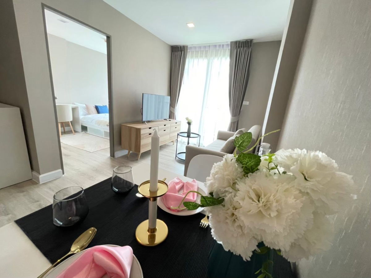 P1015 Condo for rent Metro Luxe Ratchada, the newest room, beautifully decorated, fully furnished, ready to move in immediately.