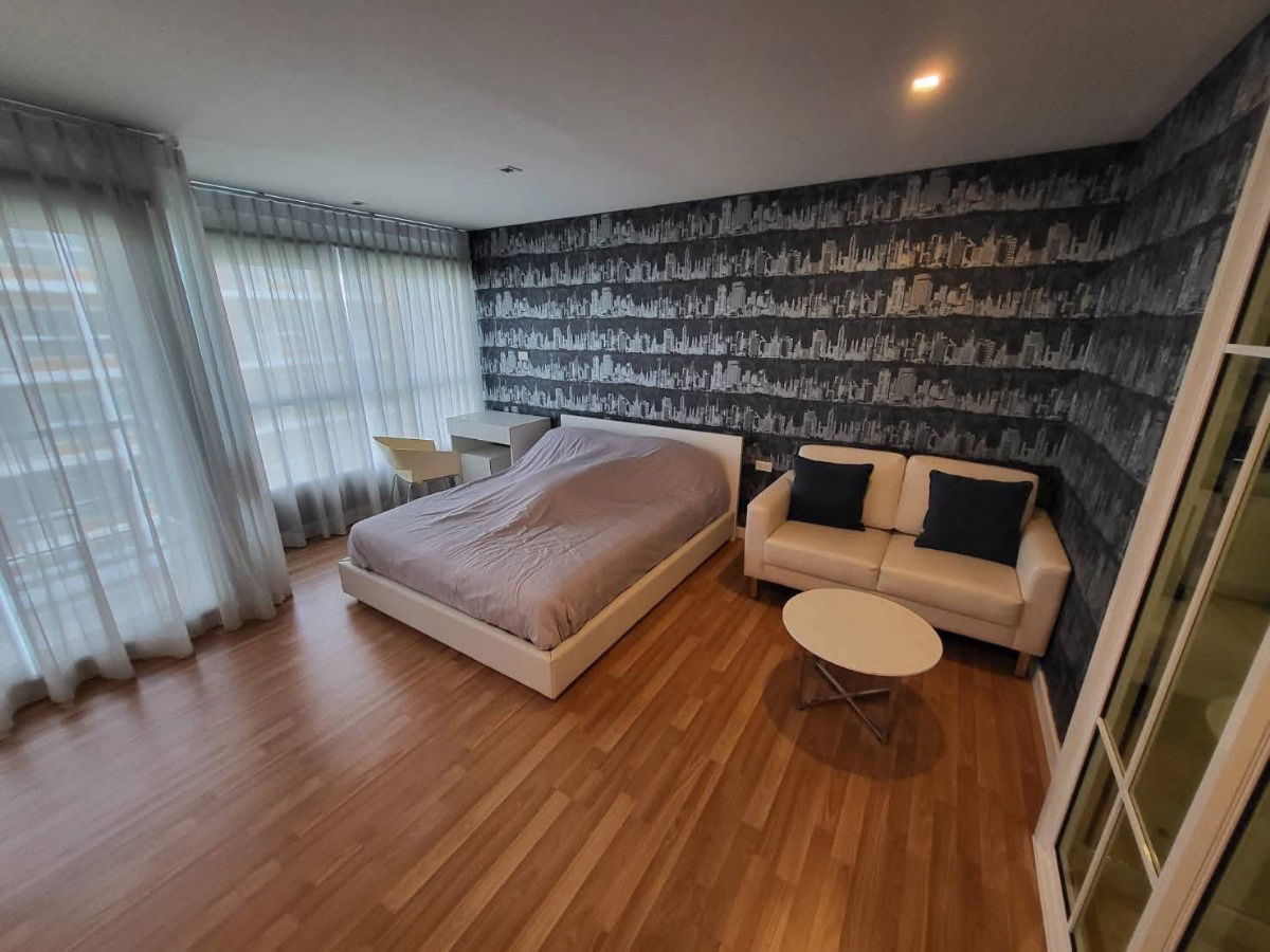 We Condo Ekkamai-Raminthra for rent ✨ Fully furnished