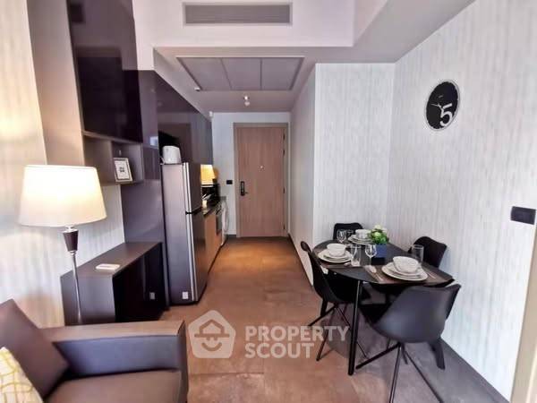 1-BR Condo at The Lofts Asoke near MRT Phetchaburi (ID 2324829)