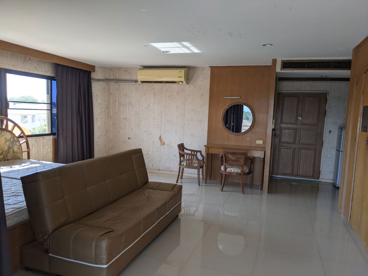 BANGSEAN BEACH FRONT CONDO FOR RENT