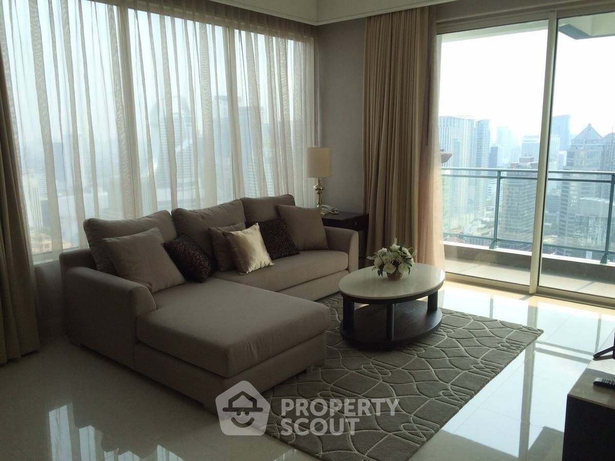 2-BR Condo at Q Langsuan near BTS Ratchadamri (ID 2067633)