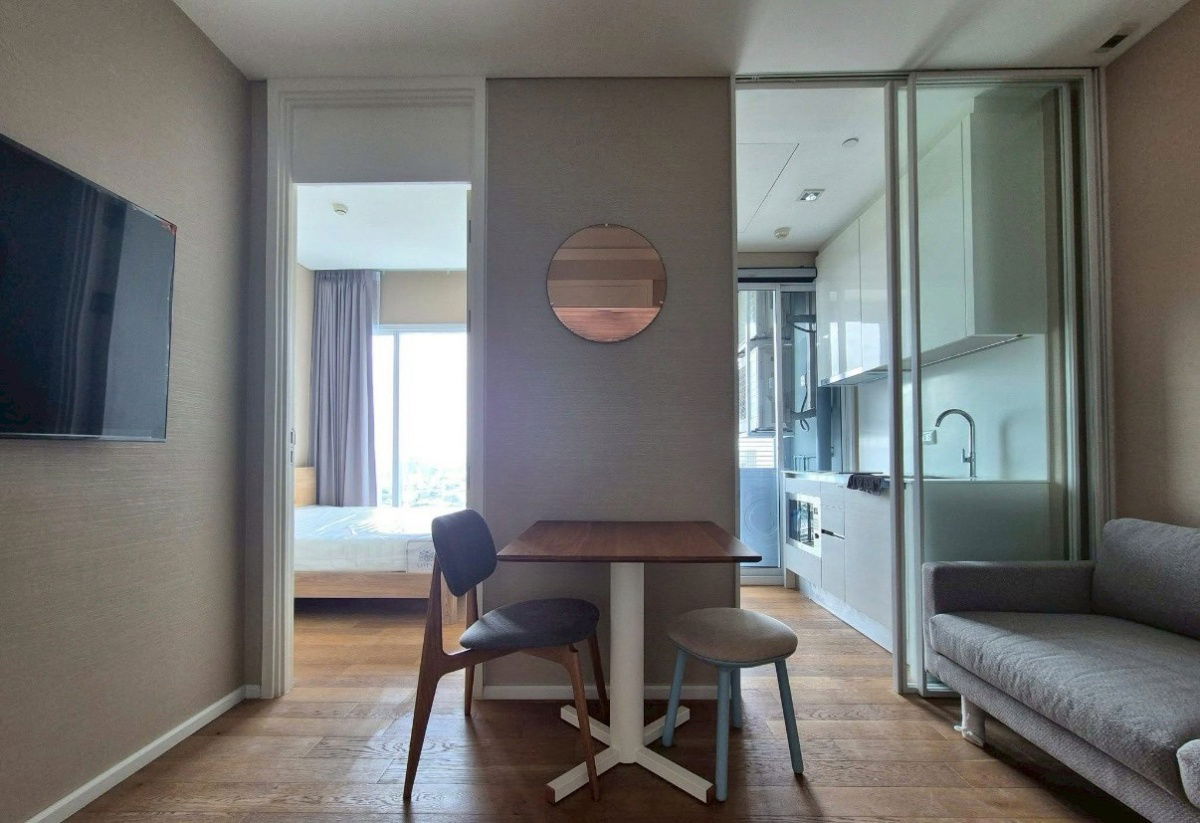 The Saint Residences, 1B1B, 39 Floor, 31 Sq.m, Rental 16,000 THB/Month  Ready to move in