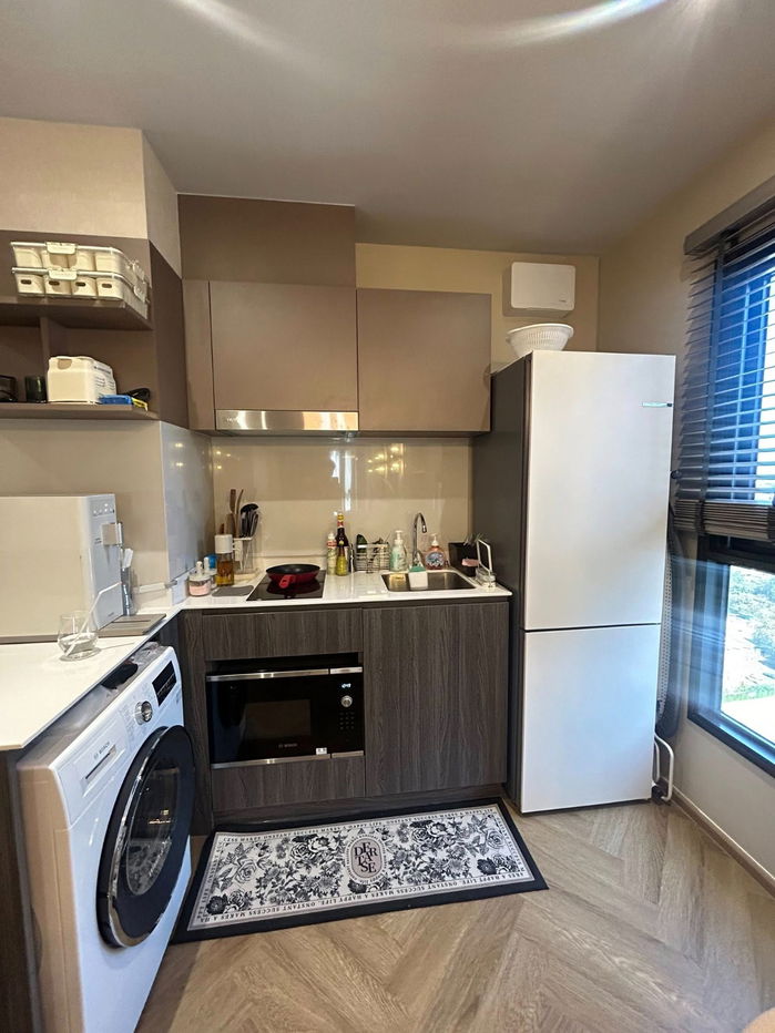 LINE : @thebrokerage Life Phahol-Ladprao  2 Bedroom 1 Bathroom 45sqm. 38,000 THB