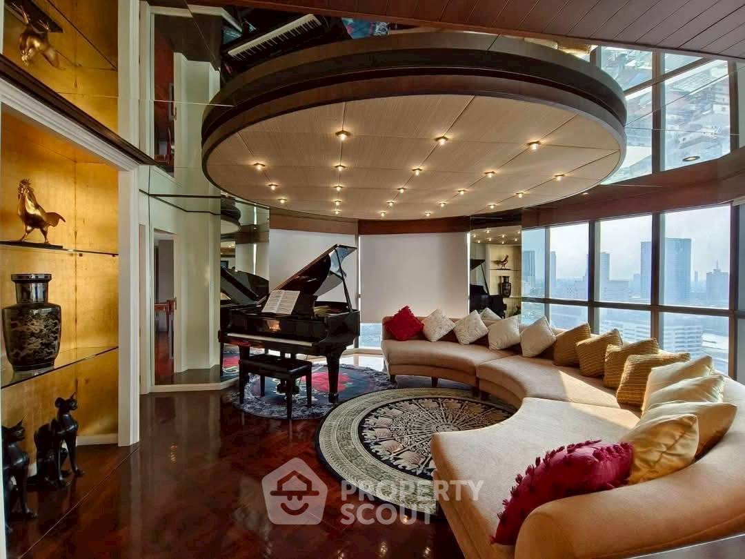 2-BR Condo at Nusa State Tower Condominium near BTS Saphan Taksin (ID 2096590)