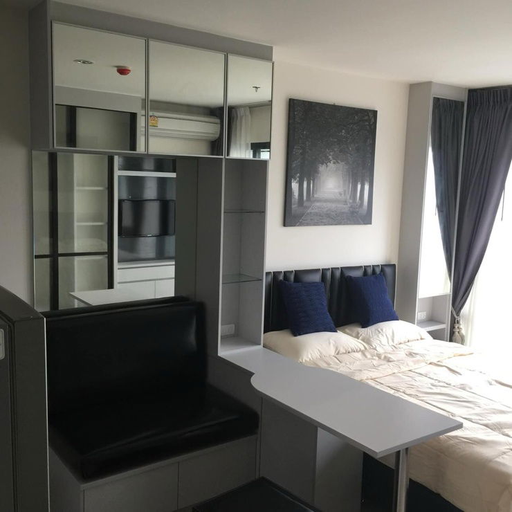 🛋️ For Rent: Rhythm Asoke I, Studio room, fully furnished, location Rama 9, only 14,000 THB. Interested? Add Line @255ghzjq