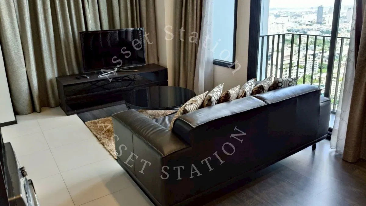 🏢 豪华公寓出租，Edge Sukhumvit 23。家具齐全，可随时入住✨