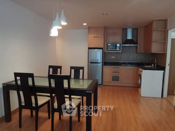 2-BR Condo at Silom Terrace Condominium near BTS Sala Daeng (ID 2469903)