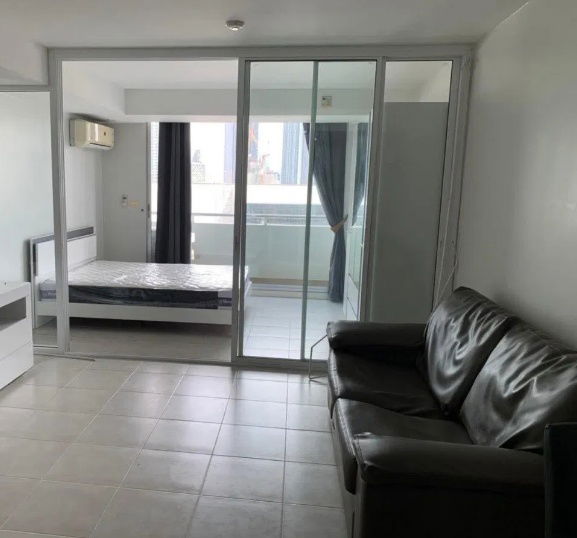P-43804 Condo for rent Supalai Park Phaholyothin fully furnished (Confirm again when visit).