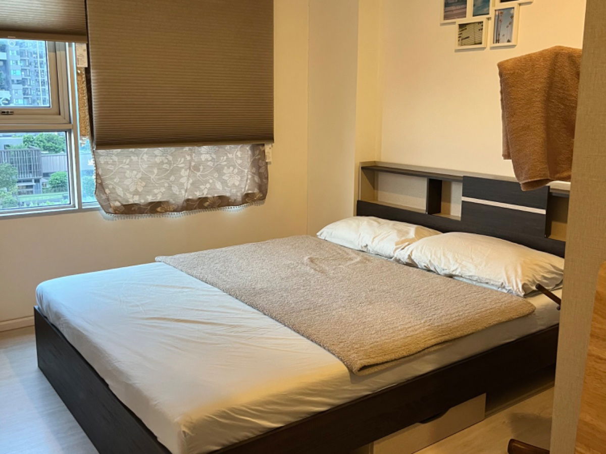 Modern 31 sqm Condo for Rent, 1 Min to BTS Talat Phlu