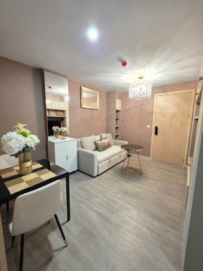 🌈⚡ BL240505 The Shade Sathon 1 ⚡🌈Get a Special Code when renting with us 💬 LINE: @theagentpro